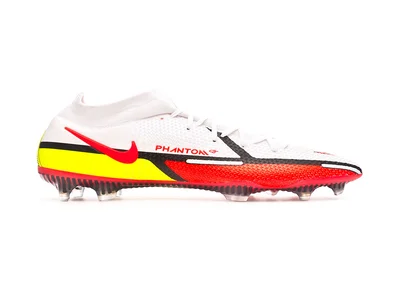 which football boots are best for wide feet?